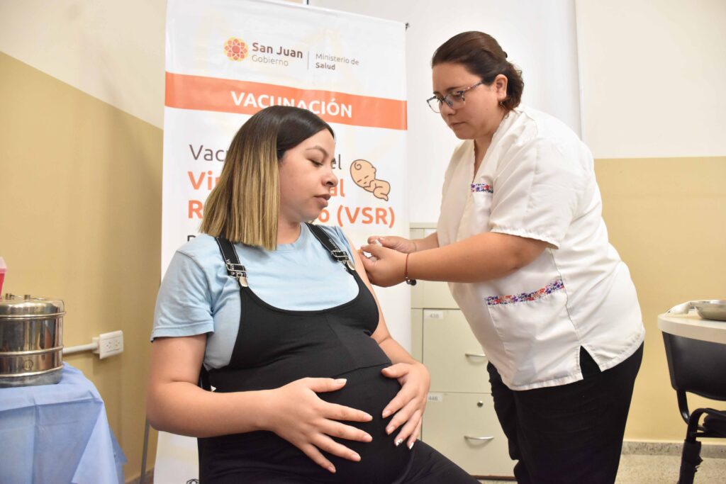 Vacunación Virus Sincitial respiratorio en San Juan 