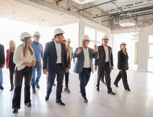 Orrego visitó la obra del nuevo hospital de Calingasta e inauguró refacciones de dos centros de salud